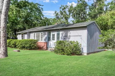 916 NE 9th St, Gainesville, FL 32601