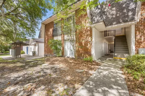 1700 SW 16th Ct #E9, Gainesville, FL 32608