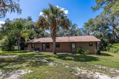 124 Galilee Shore Dr, Hawthorne, FL 32640