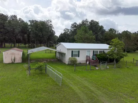 1943 SE 240th Ter, Hawthorne, FL 32640