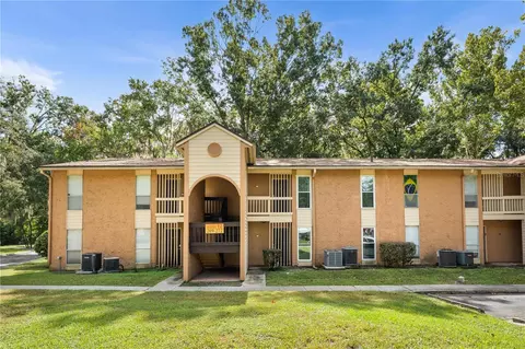 1810 NW 23rd Blvd #272, Gainesville, FL 32605