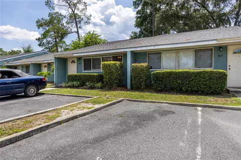 501 SW 75th St #E8, Gainesville, FL 32607