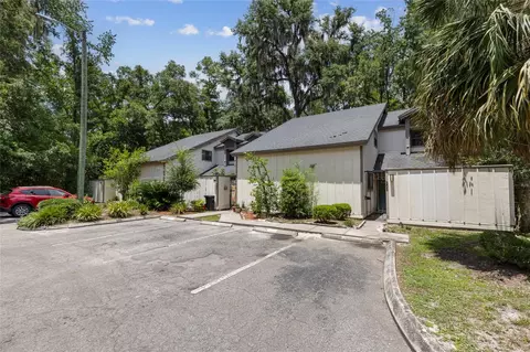 303 SW 54th Dr, Gainesville, FL 32607