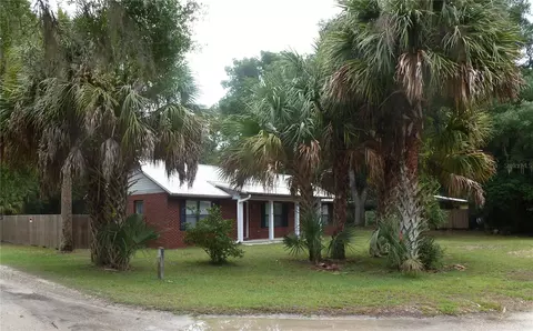 404 Centre St, Melrose, FL 32666