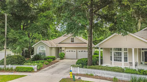 5215 SW 103rd Dr, Gainesville, FL 32608