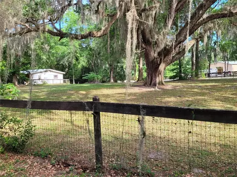 Exterior - 8465 NW 186th St, Reddick, FL 32686 photo 20 of 30