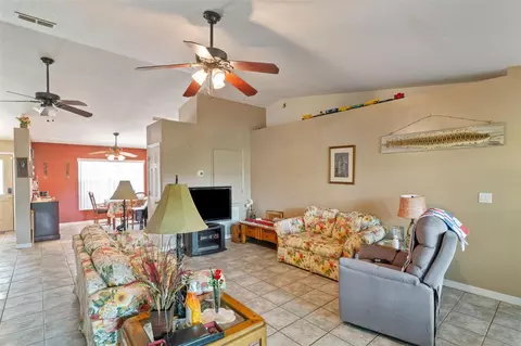 Living - 8465 NW 186th St, Reddick, FL 32686 photo 1 of 1