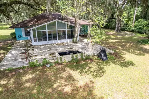Exterior - 8465 NW 186th St, Reddick, FL 32686 photo 10 of 30