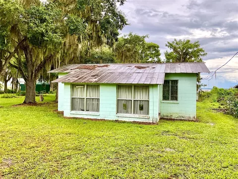 16518 SE 207th St, Hawthorne, FL 32640