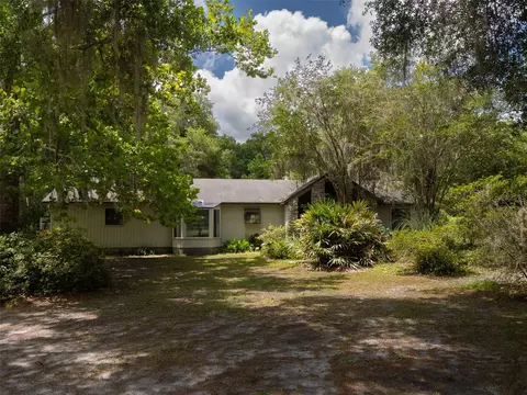 20015 NE 45th Pl, Hawthorne, FL 32640