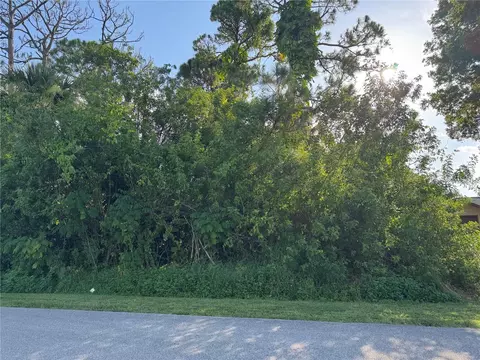 4615 47th Ct, Vero Beach, FL 32967