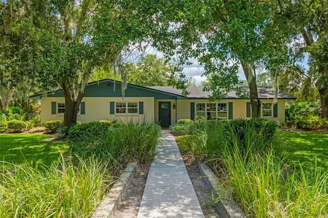 703 NW 89th St, Gainesville, FL 32607
