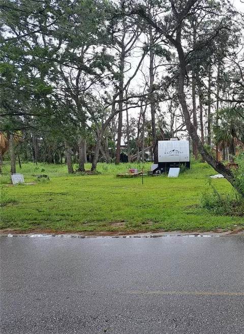 401 W 1st St NW #LOT 3, Steinhatchee, FL 32359