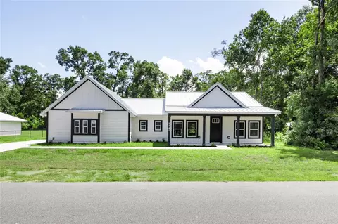 9140 Dorie Dr, Fanning Springs, FL 32693