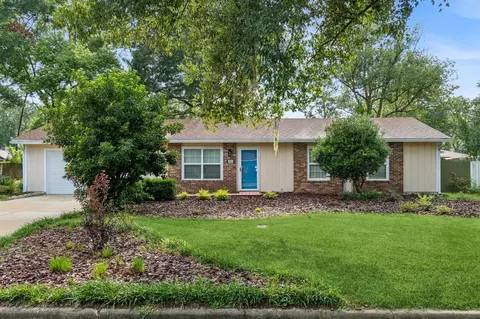 6626 NW 33rd St, Gainesville, FL 32653