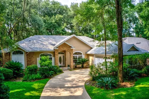 2406 SW 98th Dr, Gainesville, FL 32608