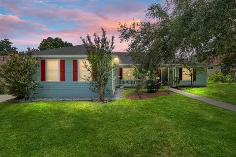 7637 SW 49th Pl, Gainesville, FL 32608