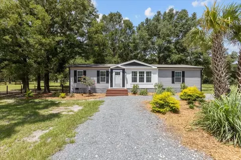 211 NE 582nd Ave, Old Town, FL 32680