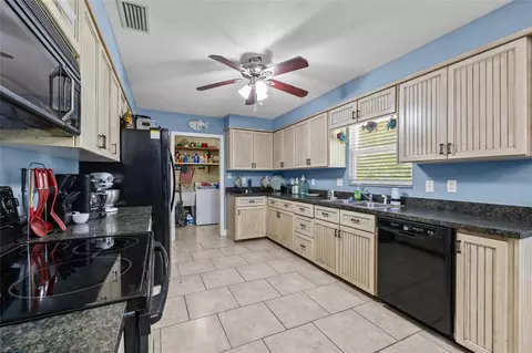 Kitchen - 6417 Baker Rd, Keystone Heights, FL 32656 photo 1 of 2