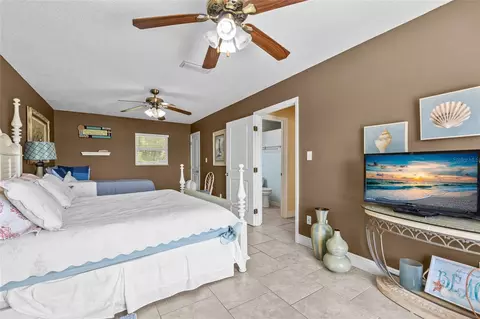Bedroom - 6417 Baker Rd, Keystone Heights, FL 32656 photo 4 of 8