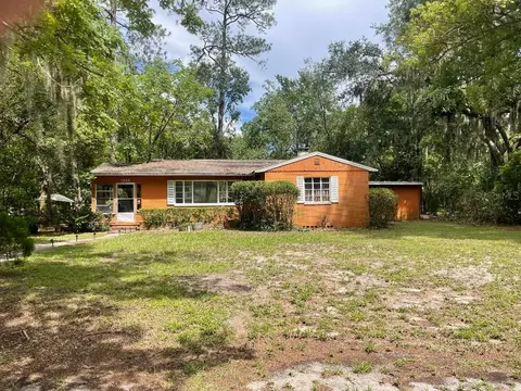 1305 NE 7th Ter, Gainesville, FL 32601