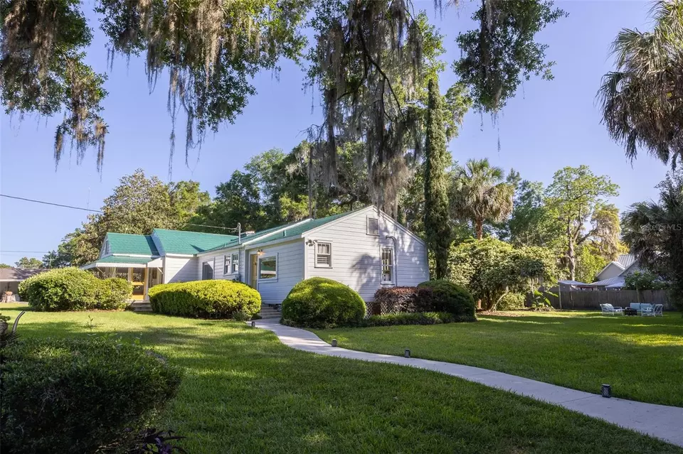 Exterior - 18736 NW 239th St, High Springs, FL 32643 photo 5 of 15