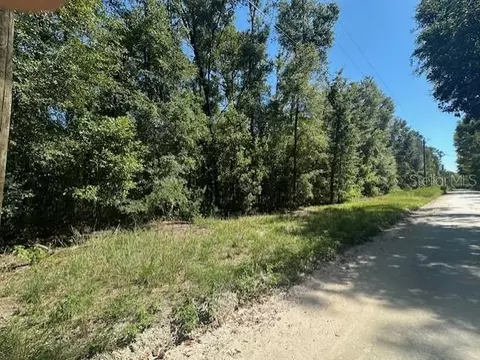 NW 38th Place, Bell, FL 32619