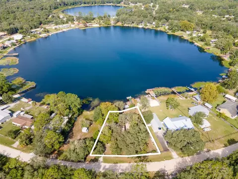 152 Violet Cir, Interlachen, FL 32148