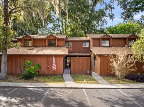 912 SW 57th Dr, Gainesville, FL 32607