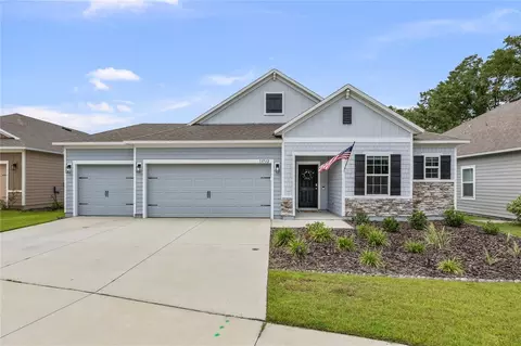 13732 SW 137th Ct, Newberry, FL 32669