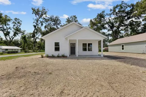 501 NW Second St, Trenton, FL 32693