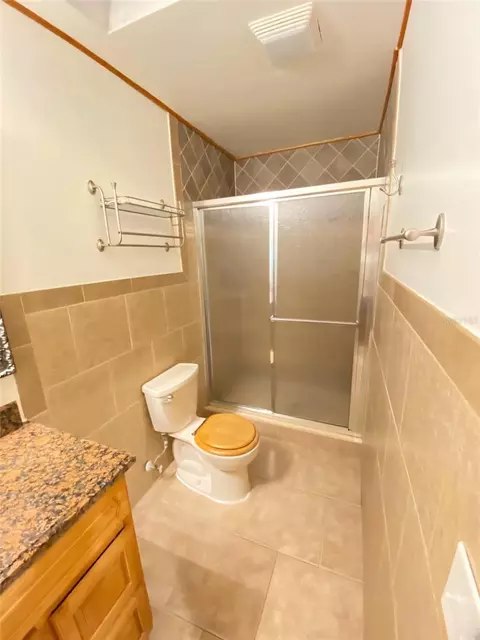 Bath - 1727 Cypress Ct, Saint Cloud, FL 34769 photo 1 of 3