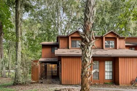 911 SW 57th Ter, Gainesville, FL 32607
