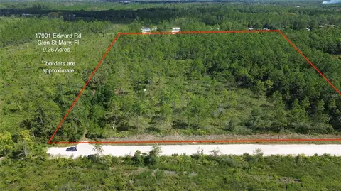 17901 Edward Rd, Glen St Mary, FL 32040