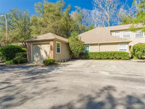 5241 SW 97th Dr, Gainesville, FL 32608