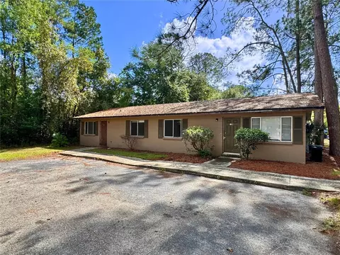 5913 NW 5915 Nw 23rd Ter, Gainesville, FL 32653