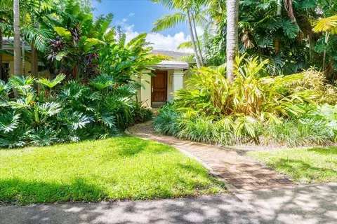 550 NE 94 St, Miami Shores, FL 33138