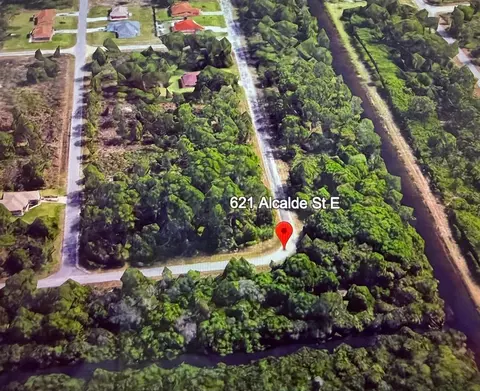 921 Alcalde St E, Lehigh Acres, FL 33974