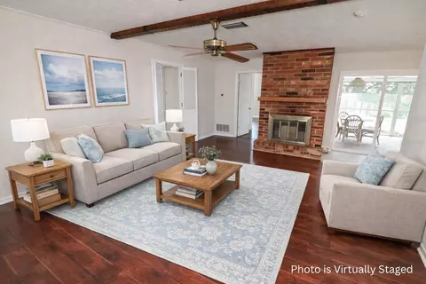 Living - 3442 Red Oak Cir E, Orange Park, FL 32073 photo 4 of 6