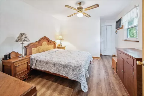 Bedroom - 6550 SW 100th Ct, Cedar Key, FL 32625 photo 1 of 3