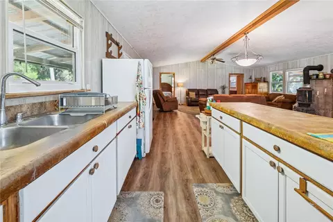 Kitchen - 6550 SW 100th Ct, Cedar Key, FL 32625 photo 3 of 4