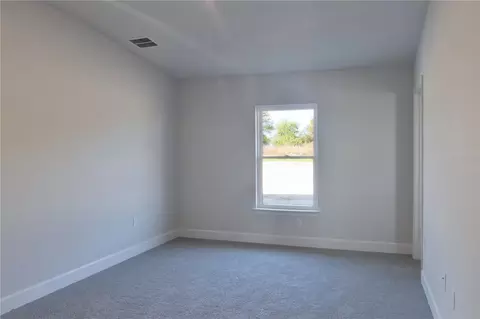 Bedroom - 3291 E Iris Ln, Bell, FL 32619 photo 2 of 9