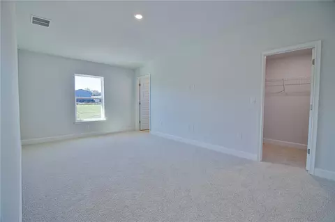Bedroom - 3291 E Iris Ln, Bell, FL 32619 photo 6 of 9