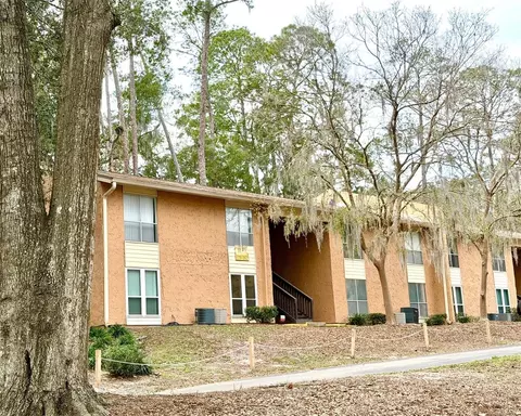 1810 NW 23rd Blvd #180, Gainesville, FL 32605