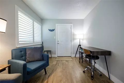 Entry Way - 7 Neptune Park Dr, Ormond Beach, FL 32176 photo 1 of 2