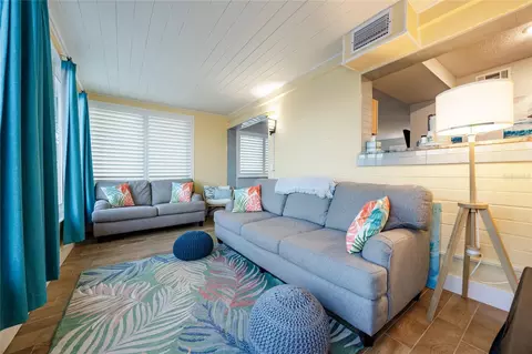 Living - 7 Neptune Park Dr, Ormond Beach, FL 32176 photo 5 of 8