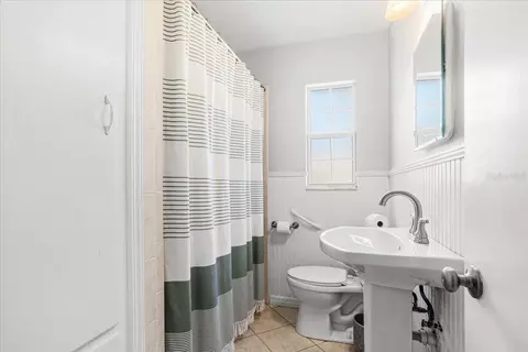 Bath - 220 SE 28th Ave, Ocala, FL 34471 photo 1 of 1