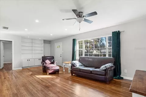 Living - 220 SE 28th Ave, Ocala, FL 34471 photo 1 of 3