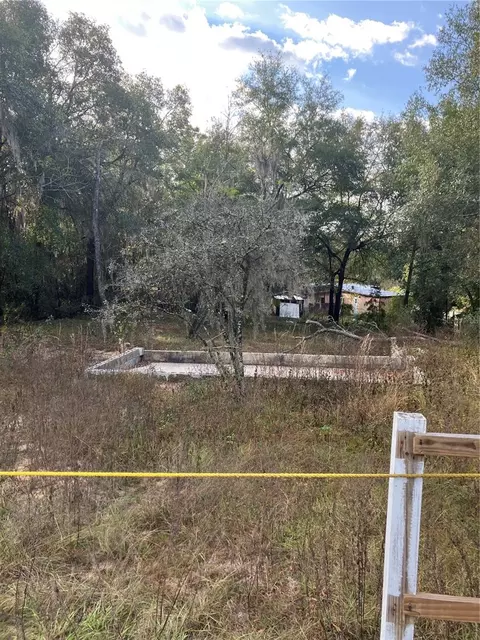 151 Duncan Ave, Interlachen, FL 32148