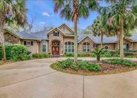 9008 SW 17th Ave, Gainesville, FL 32607